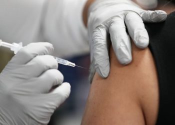 VACUNA REDUCE EL 80% DE MUERTES POR COVID-19, ASEGURA AMLO