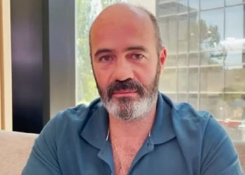 PROFESOR EN ESPERA DE QUE LE REGRESEN SU PLAZA TRAS SER ACUSADO DE HOMÓFOBO, RACISTA Y MACHISTA.