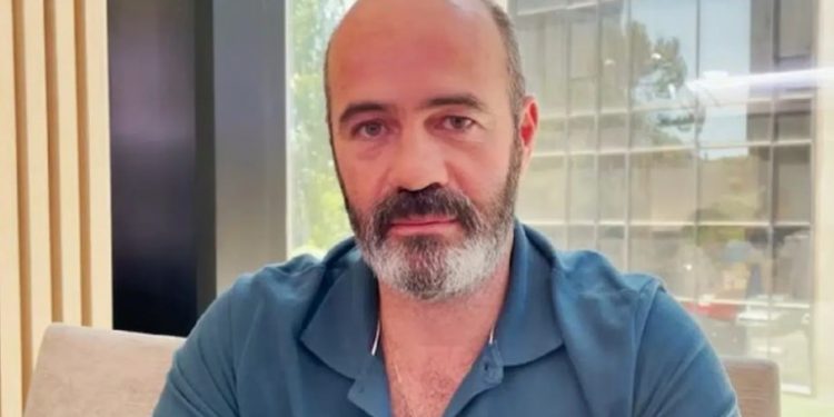 PROFESOR EN ESPERA DE QUE LE REGRESEN SU PLAZA TRAS SER ACUSADO DE HOMÓFOBO, RACISTA Y MACHISTA.