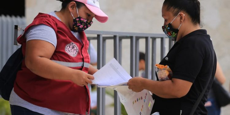 AVANZA CON ÉXITO EN SOLIDARIDAD JORNADA DE VACUNACIÓN A PERSONAS DE 30-39 AÑOS