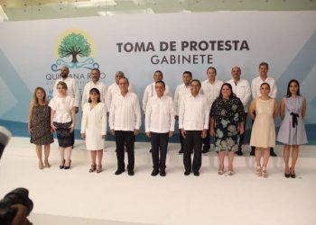 NO HABRÁ CAMBIOS EN GABINETE: CARLOS JOAQUÍN