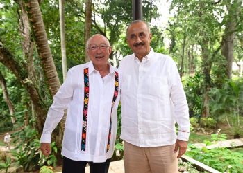 ACUERDAN CARLOS MERINO Y KEN SALAZAR AGENDA POR EL DESARROLLO DEL SUR-SURESTE