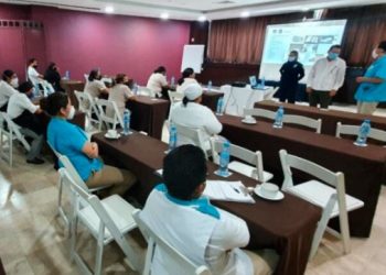 CAPACITAN A EMPLEADOS DE HOTELES DE CANCÚN PARA EVITAR LA EXTORSIÓN TELEFÓNICA