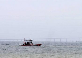 GUARDIA COSTERA DE FLORIDA RESCATA A CUATRO HOMBRES, ORIGINARIOS DE CANCÚN E ISLA MUJERES