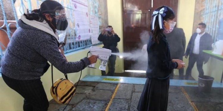 SUSPENDEN CLASES PRESENCIALES DE MANERA PARCIAL ANTE CASO DE COVID19 DE UN DOCENTE EN COLEGIO PARTICULAR DE CHETUMAL