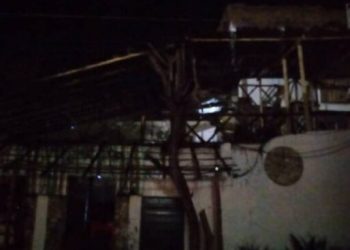 INCENDIO CONSUME TRES PALAPAS DE UN BAR EN TULUM