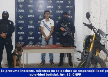 DETIENEN EN CANCÚN A PRESUNTO NARCOMENUDISTA