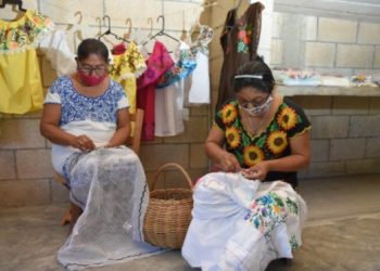 ARTESANAS DE LA ZONA MAYA IMPULSAN PROYECTO QUE REDUNDA EN BENEFICIO DEL MANATÍ EN QUINTANA ROO