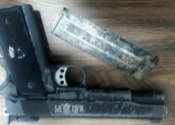 DETIENEN EN COZUMEL A HOMBRE CON ARMA DE JUGUETE QUE GOLPEABA A MUJER
