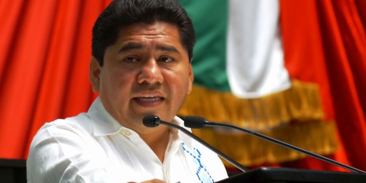 SE DA CUERDA SOLITO FILIBERTO MARTÍNEZ