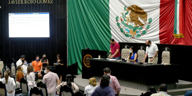 ELIGE CONGRESO A TERESITA QUIVÉN COMO TITULAR DEL OIC DE LA FISCALÍA GENERAL