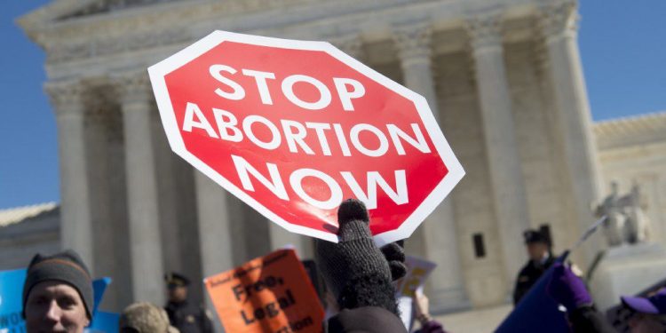 TEXAS ESTRENA LEY QUE PROHÍBE MAYORÍA DE ABORTOS, UNA DE LAS MÁS ESTRICTAS DE EU