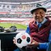 ARLINDO DOS SANTOS REVIVE EL PRIMER GOL EN EL ESTADIO AZTECA DESDE EL PALCO QUE RIFA LA LOTERÍA NACIONAL