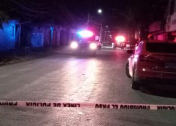 ATAQUE ARMADO A TAXI DEJA UN MUERTO Y TRES HERIDOS, INCLUIDO UN NIÑO DE CUATRO AÑOS, EN LA COLONIA AVANTE