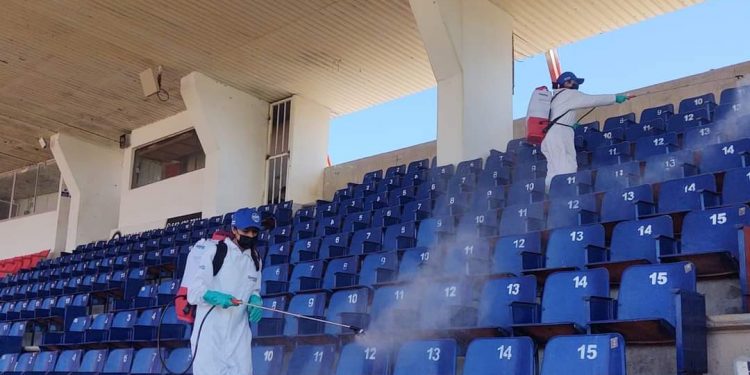 MAYOS DESENTIERRAN EL «HACHA DE GUERRA»