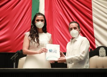 LA OPOSICIÓN MORENISTA EN QUINTANA ROO SE HINCÓ A LOS PIES DEL GOBERNADOR