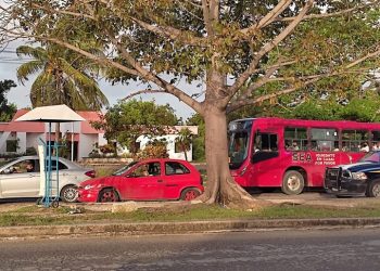 MUERE MUJER MIENTAS CONDUCÍA SU CARRO EN CANCÚN