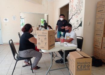 CONTINÚA LA ENTREGA DE PAQUETES ALIMENTARIOS DE HAMBRE CERO EN BENITO JUÁREZ Y OTHÓN P. BLANCO