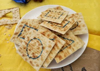 CAMPECHANOS HACEN SU «JUEGO DEL CALAMAR» CON EL JUEGO DE LA GALLETA