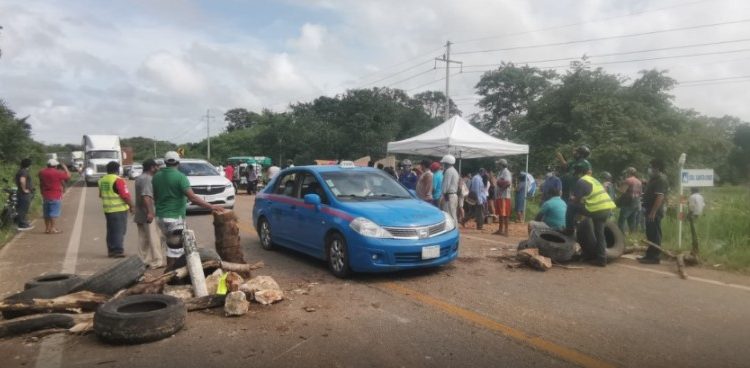 POR FALTA DE RESPUESTA DE AUTORIDADES, TRABAJADORES DEL AYUNTAMIENTO DE JOSÉ MARÍA MORELOS SIGUEN PROTESTANDO POR FALTA DE PAGO