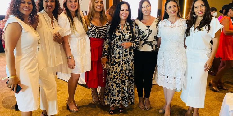 CELEBRA AMEXME CANCÚN 20 AÑOS DE FUNDACIÓN