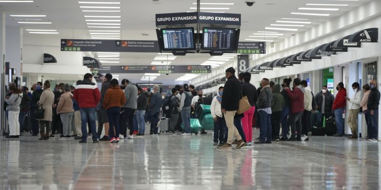 SI LAS AEROLÍNEAS NO VINIERAN A SANTA LUCÍA, NO HABRÁ MÁS REMEDIO QUE LIMITAR AICM: SCT