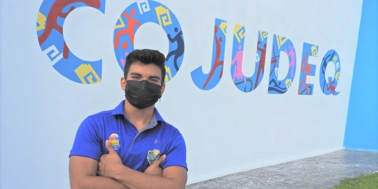 HERSELEID CARRAZCO, CON LA HALTEROFILIA EN LA SANGRE