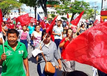 ANTORCHISTAS DE QUINTANARROENSES LISTOS PARA MARCHAR EL 28 DE SEPTIEMBRE