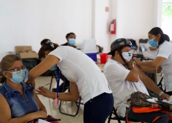 QUINTANA ROO ENTRE LAS 5 ENTIDADES EN EL PAÍS CON UN MAYOR AVANCE EN EL PLAN NACIONAL DE VACUNACIÓN CONTRA LA COVID-19