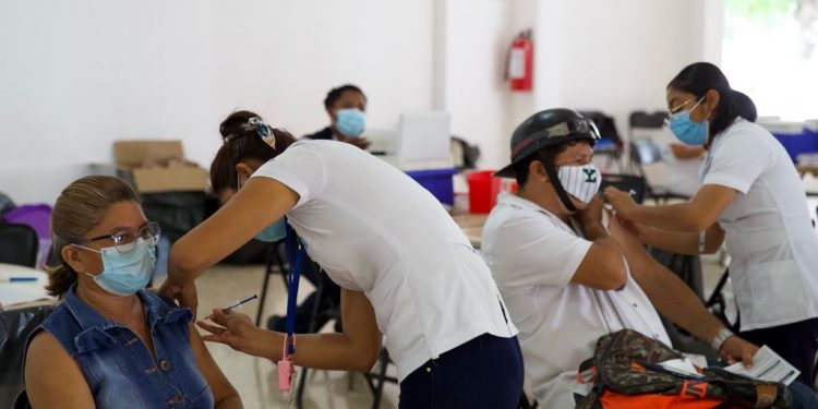 QUINTANA ROO ENTRE LAS 5 ENTIDADES EN EL PAÍS CON UN MAYOR AVANCE EN EL PLAN NACIONAL DE VACUNACIÓN CONTRA LA COVID-19