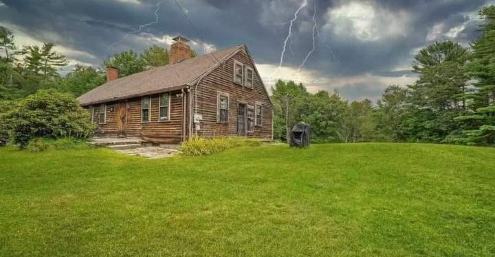 LA CASA DEL CONJURO ESTÁ A LA VENTA
