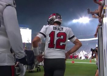 TOM BRADY LLEGA A 300 VICTORIAS