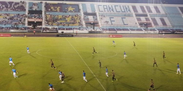 SOLUCIONAN CFE Y AYUNTAMIENTO DE BENITO JUÁREZ LA FALTA DE LUZ EN EL ANDRÉS QUINTANA ROO