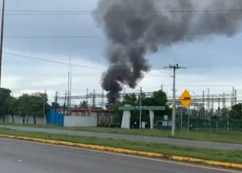 EXPLOSIÓN DE SUBESTACIÓN DE CFE EN XUL-HA