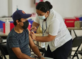 QUINTANA ROO MANTIENE UN RITMO INTENSO DE VACUNACIÓN CONTRA EL COVID-19