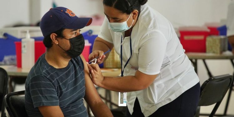 QUINTANA ROO MANTIENE UN RITMO INTENSO DE VACUNACIÓN CONTRA EL COVID-19