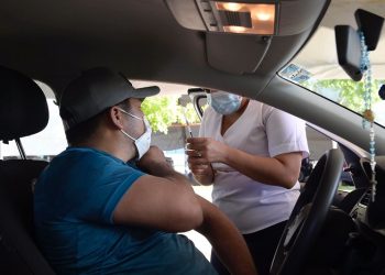 INICIA VACUNACIÓN EN NACAJUCA DE 18 A 29 AÑOS; VACUNAN EN JALPA A REZAGADOS DE 30 A 39 AÑOS