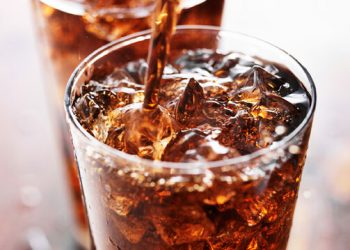 MUERE HOMBRE QUE TOMÓ UN LITRO Y MEDIO DE FRÍO REFRESCO EN 10 MINUTOS
