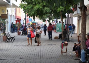 INSISTE SALUD EN NO BAJAR GUARDIA, PESE A QUE CONTAGIOS DESCIENDEN UN POCO