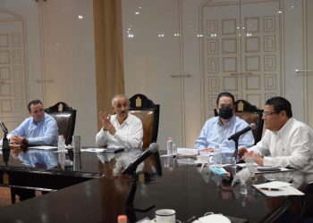 EXHORTA CARLOS MERINO A FUNCIONARIOS TABASQUEÑOS A TRABAJAR EN EQUIPO