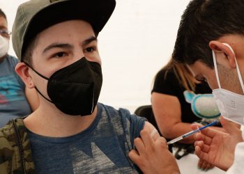 CULMINA ESTE VIERNES VACUNACIÓN A JÓVENES DE 18 A 29 AÑOS EN CENTRO