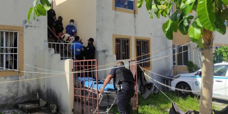 EN RIÑA, APUÑALAN Y DEJAN GRAVE A UN HOMBRE EN VILLAS DEL SOL DE PLAYA DEL CARMEN