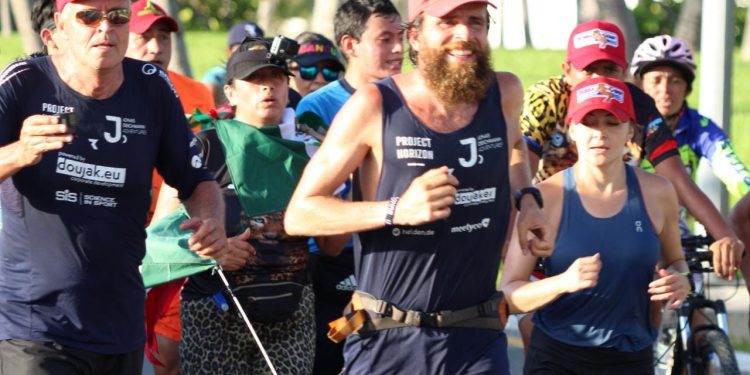 FORREST GUMP ALEMÁN LLEGA A CANCÚN