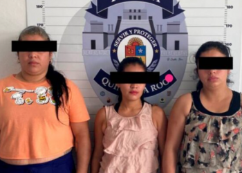 DETIENEN A TRES MUJERES POR ROBO DE TIENDA DE AUTOSERVICIO EN CANCÚN
