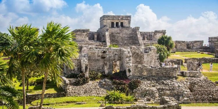 AUMENTO DE TARIFAS EN ZONAS ARQUEOLÓGICAS BENEFICIARÁ A TULUM, AFIRMA DIRECTOR DE TURISMO