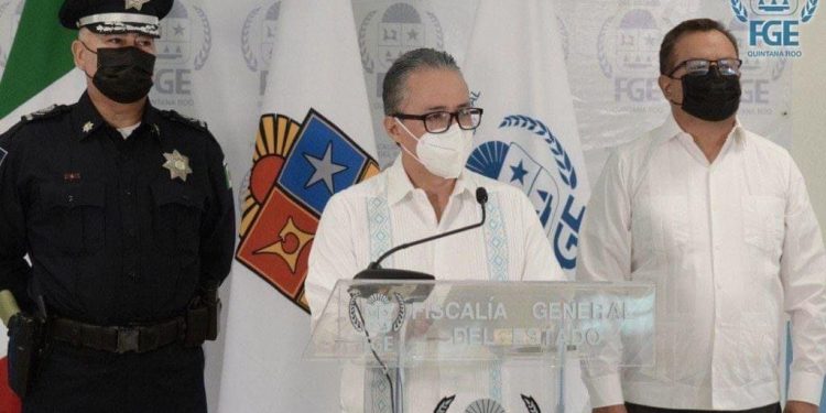 FISCAL NIEGA RECIBIR SUELDO MILLONARIO