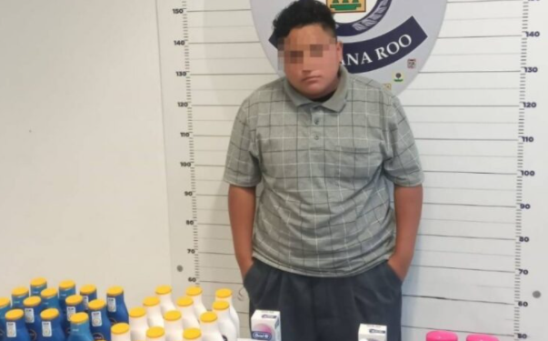 DETIENEN A TRES MUJERES POR ROBO A COMERCIOS DE CANCÚN