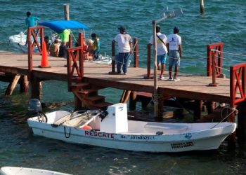 PESCADORES ENCUENTRAN CADÁVER FLOTANDO EN PUERTO JUÁREZ