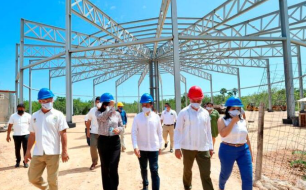 LA UT CANCÚN, ENFOCADA EN EL FUTURO PARA HACER REALIDAD LOS SUEÑOS DE GRANDEZA DE SUS ALUMNOS