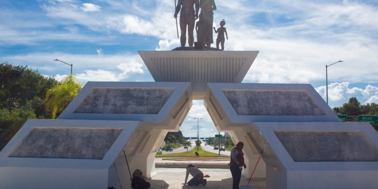 80 MILLONES DE PESOS REQUIERE OTHÓN P. BLANCO PARA ABATIR REZAGO EN LUMINARIAS